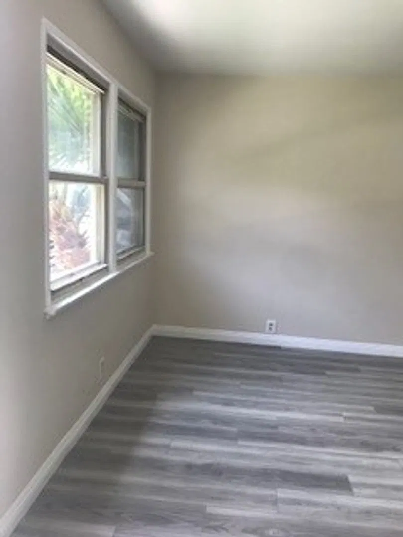 Sycamore/Main Street El Segundo Apartments — Photo 4