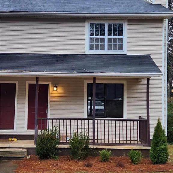 1285 S Lea Ct SE — Photo 1