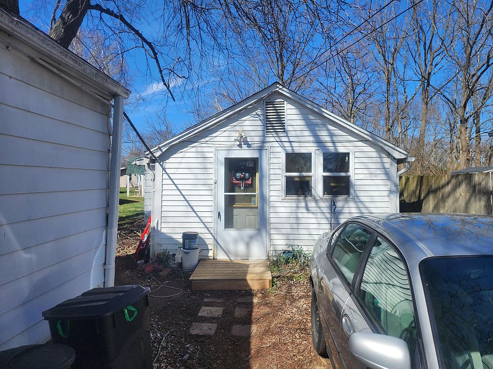 2nd image of 1910 W Franklin St