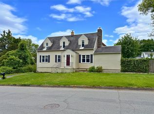 51 Laurel St, Fairfield, CT 06825