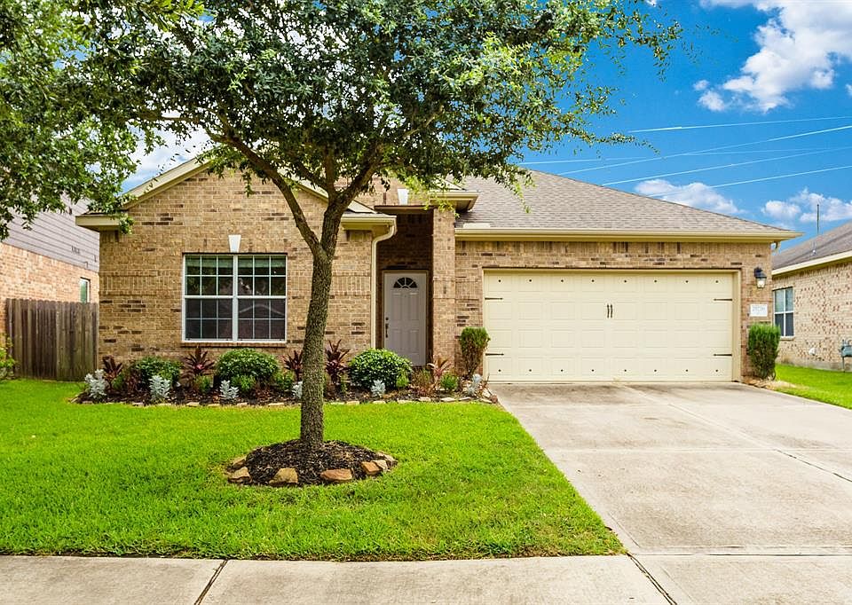 1st image of 25726 Chapman Falls Dr