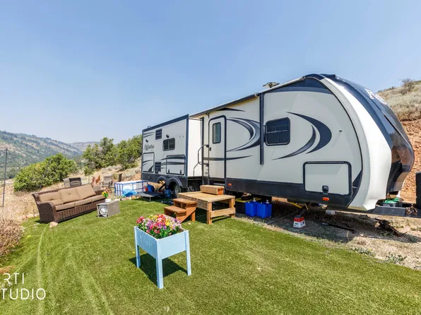 3190 N Spring Way, Huntsville, UT 84317