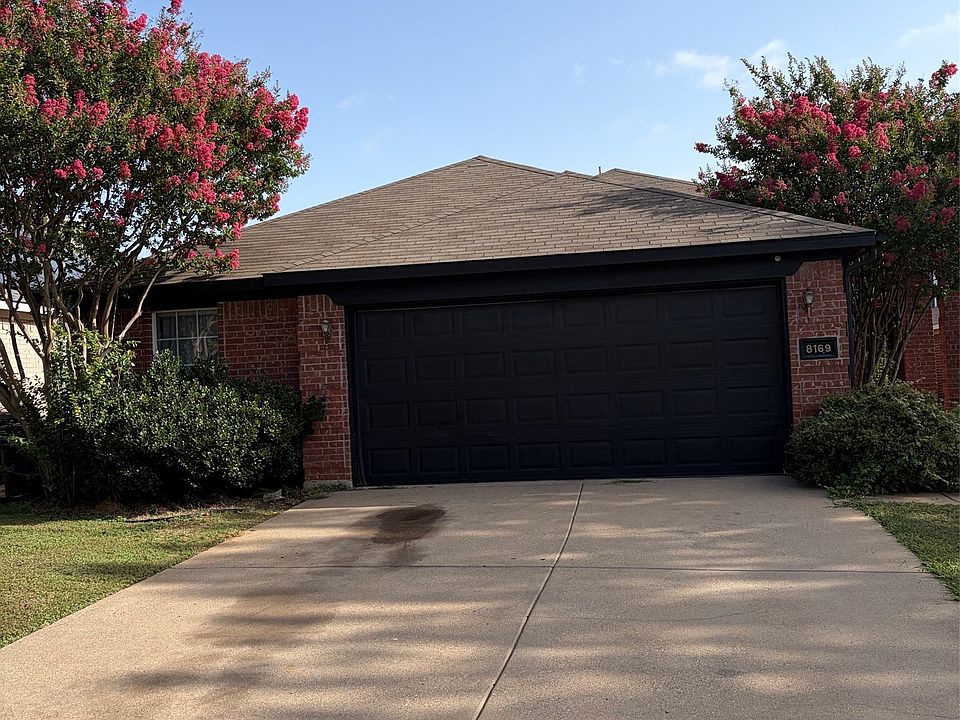 1st image of 8169 Royal Terrace Ln