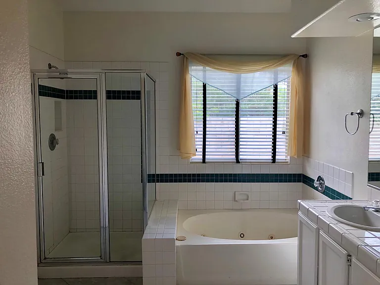 2142 Falcon Pointe Ln — Photo 7