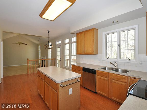 4th image of 13114 Treeline Ct
