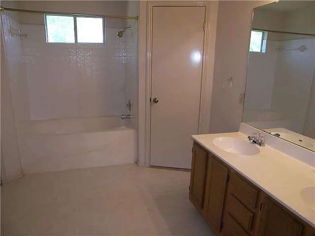 8313 Columbia Falls Dr — Photo 5
