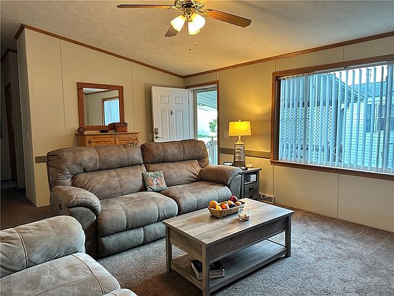 4th image of 4552 N Park Ln