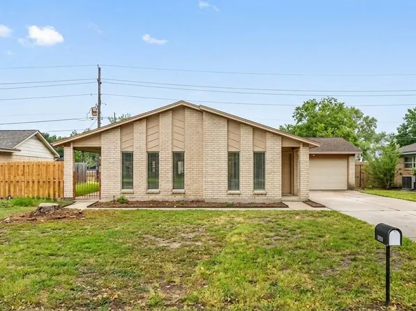 10215 Windriver Dr, Houston, TX 77070