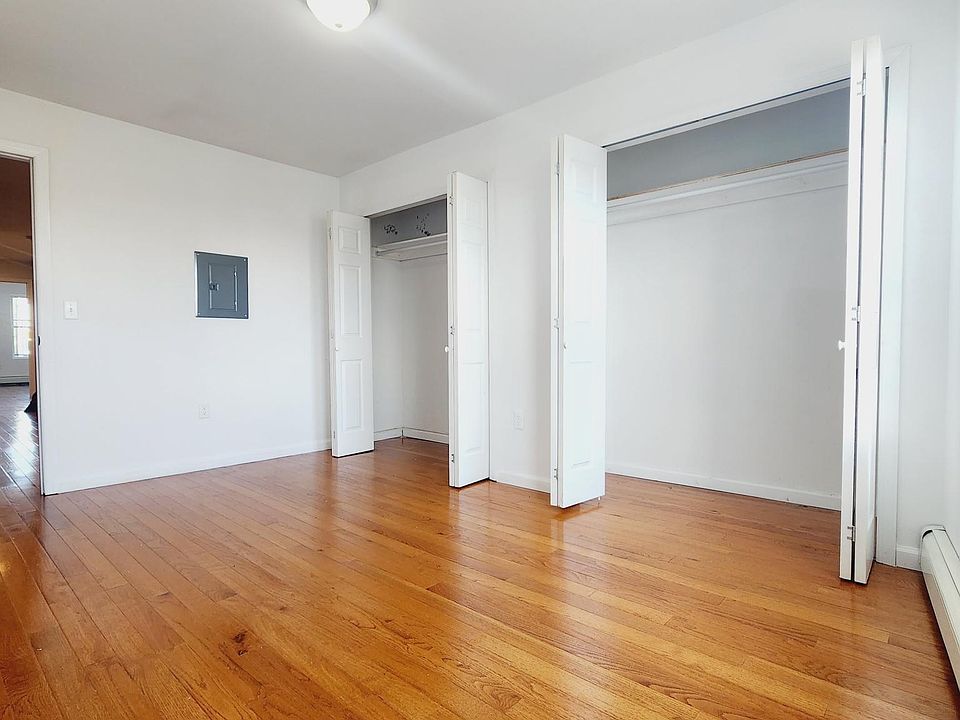2nd image of 203 Garfield Ave #5