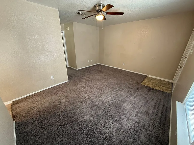 1708 Benttree Dr — Photo 3