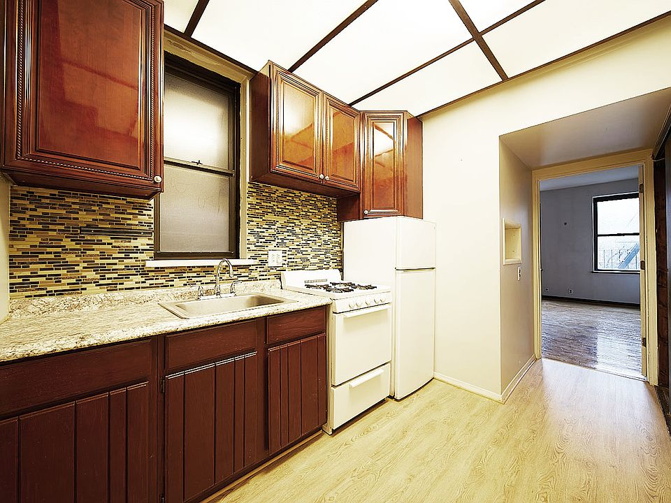 2nd image of 518 E 81st St APT 11