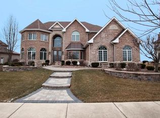 4424 White Ash Ln, Naperville, IL 60564