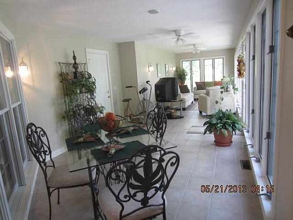 3rd image of 116 Tiffany Ave