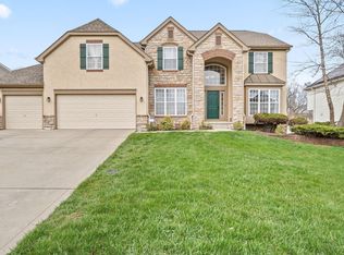 2659 Roe Dr, Lewis Center, OH 43035