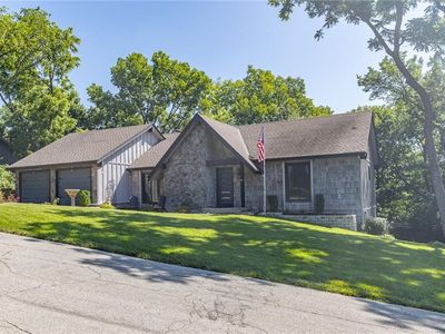 8605 Deer Run St, Lenexa, KS, 66220