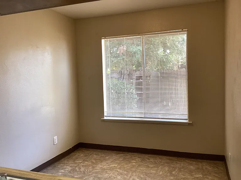 563 W Alamos Ave #A — Photo 6
