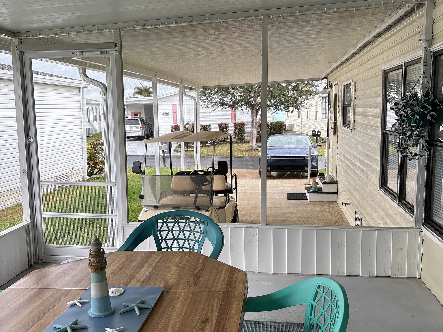 3 bed, 1344 sqft, $1,900 — Photo 2