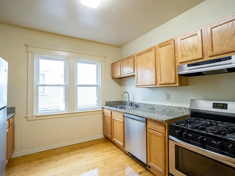 833 Sumner Ave #1 — Photo 6
