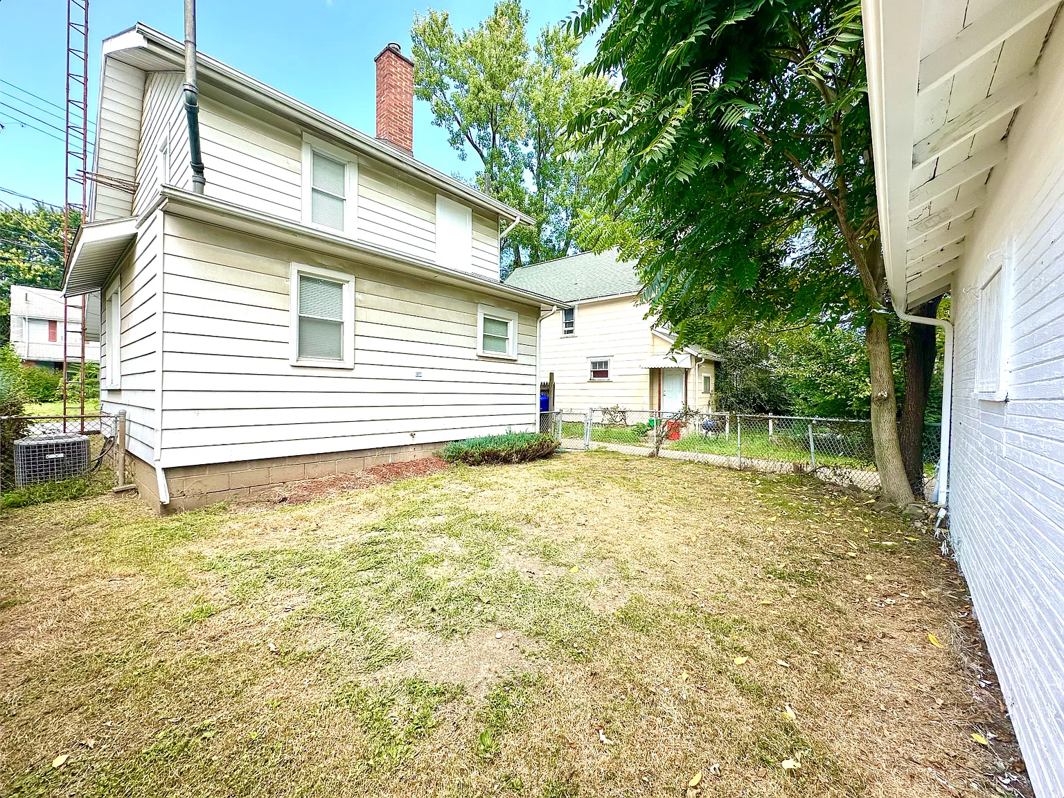 2 bed, 1.5 bath, 1116 sqft, $1,100 — Photo 4