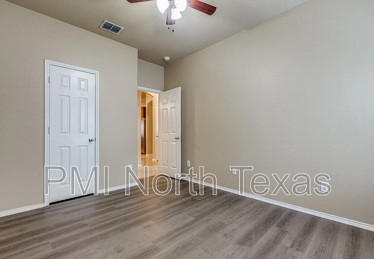 720 Meandering Trl — Photo 7