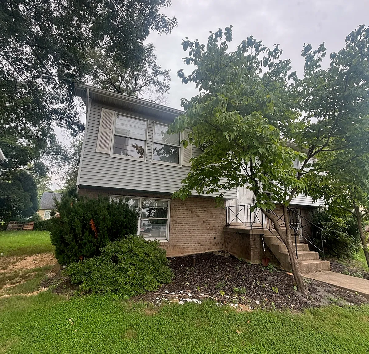 5 bed, 996 sqft, $5,300 — Photo 4