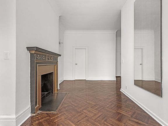 4th image of 44 E 65th St APT 3A