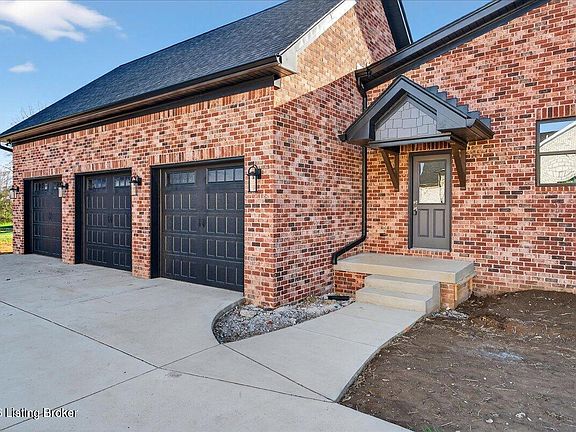 3rd image of 3000 Quarry Rd