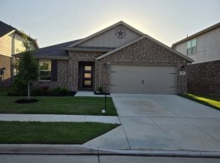 2303 Highedge St, Crandall, TX 75114
