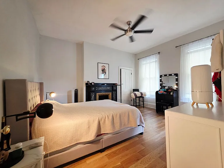 1409 Sheffield St — Photo 27