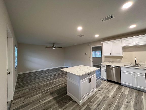 5th image of 4050 4th St N APT 106