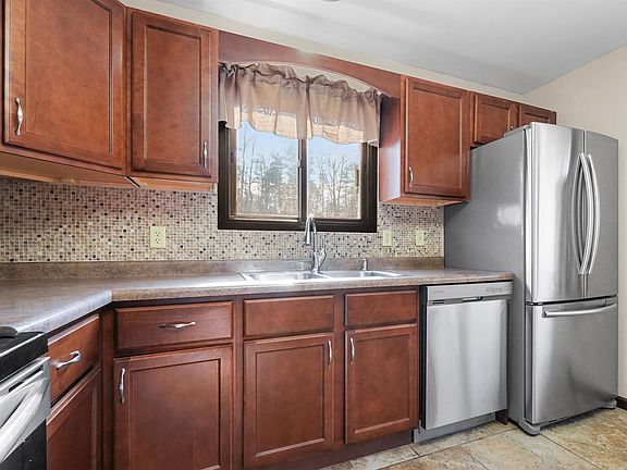 5th image of 1368 Lamerson Ln