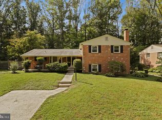 8939 Orange Hunt Ln, Annandale, VA 22003
