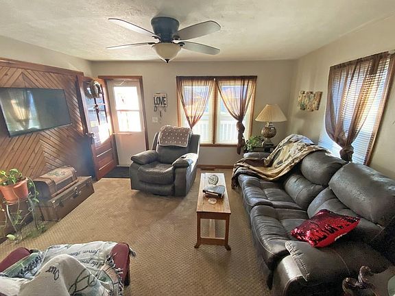 3rd image of 223 Academy Ave