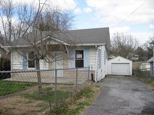 1st image of 2119 McCroskey Ave