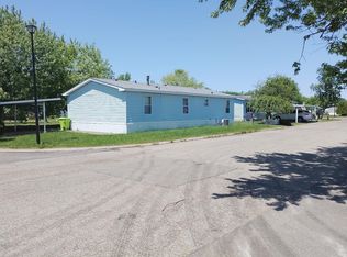 112 Rebellion Dr, Flint, MI 48507