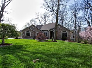 13 Stonebridge Crossing Dr, Maryville, IL 62062