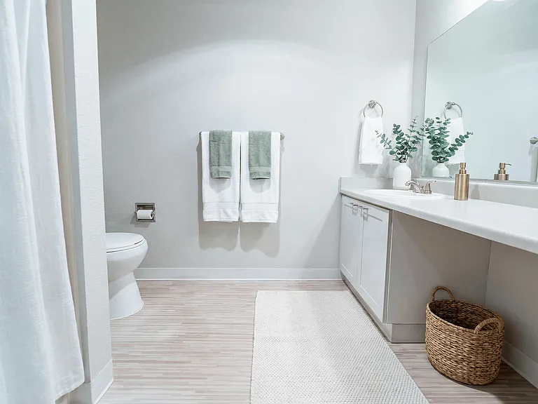 Notch 8 Apartments — Photo 11