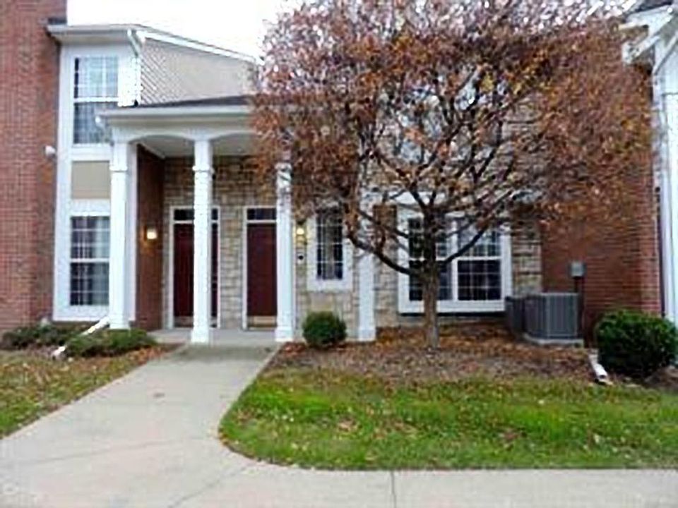 1st image of 4476 Berkshire Dr
