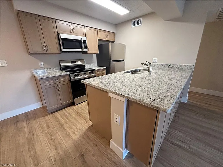 5319 Summerlin Rd #1916 — Photo 2