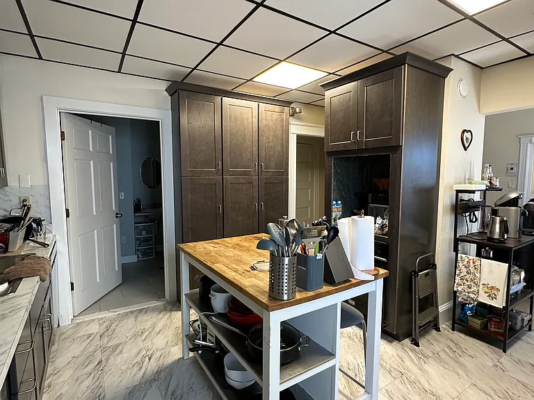 899 Hancock St — Photo 8