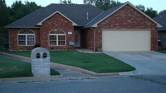 1st image of 2513 Sleepy Hollow Dr
