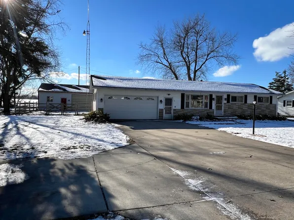 1755 E Carleton Rd, Adrian, MI 49221