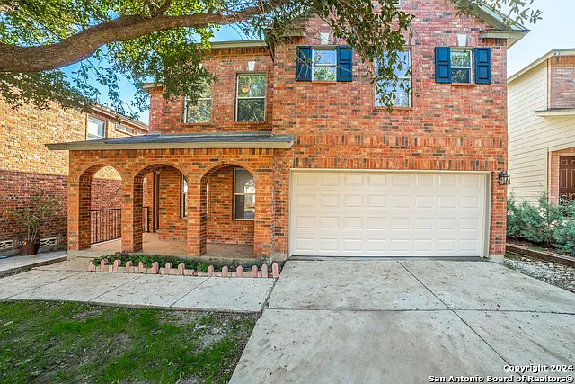 4 bed, 2.5 bath, 2500 sqft, $1,800 — Photo 2