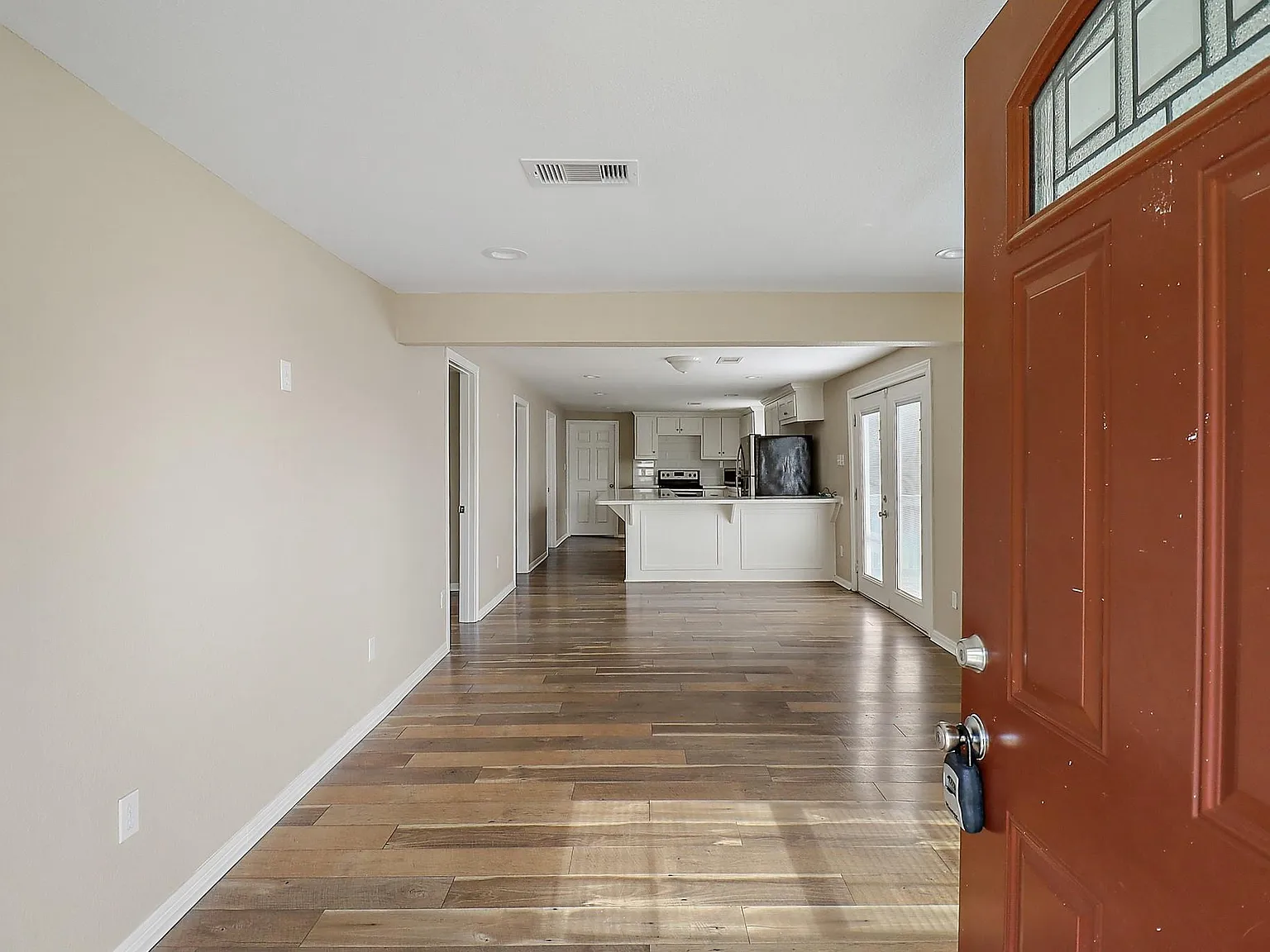 3 bed, 2.0 bath, 1344 sqft, $1,700 — Photo 4