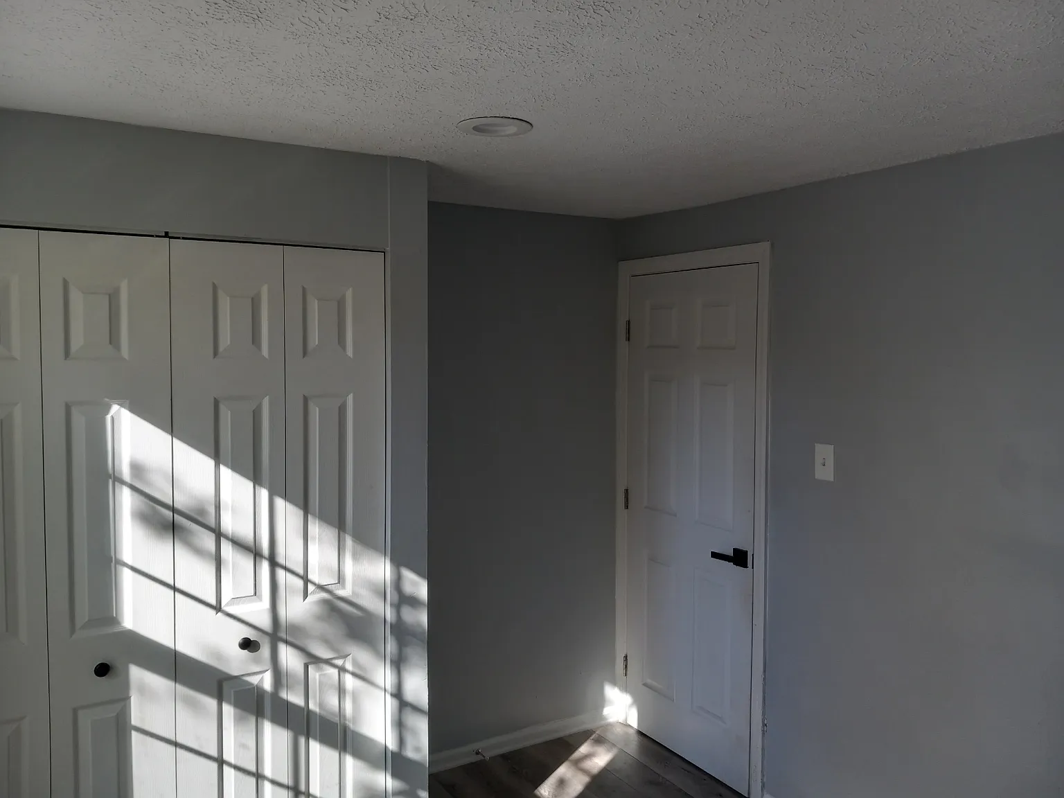 3 bed, 1140 sqft, $2,200 — Photo 4