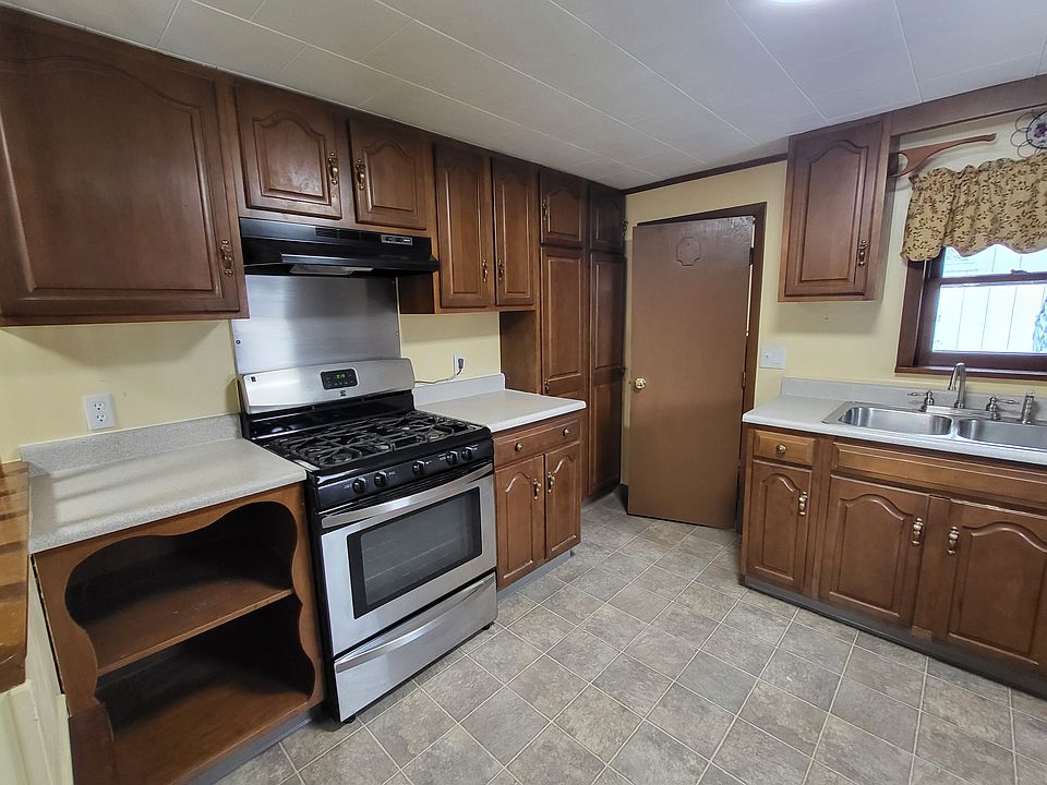 1st image of 2695 Turbot Ave