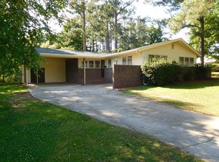 27 Cedar St, Roanoke Rapids, NC 27870