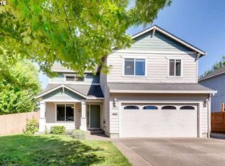 4398 5th St, Hubbard, OR 97032