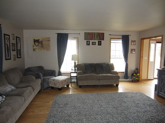 5th image of 21 Joann Ln