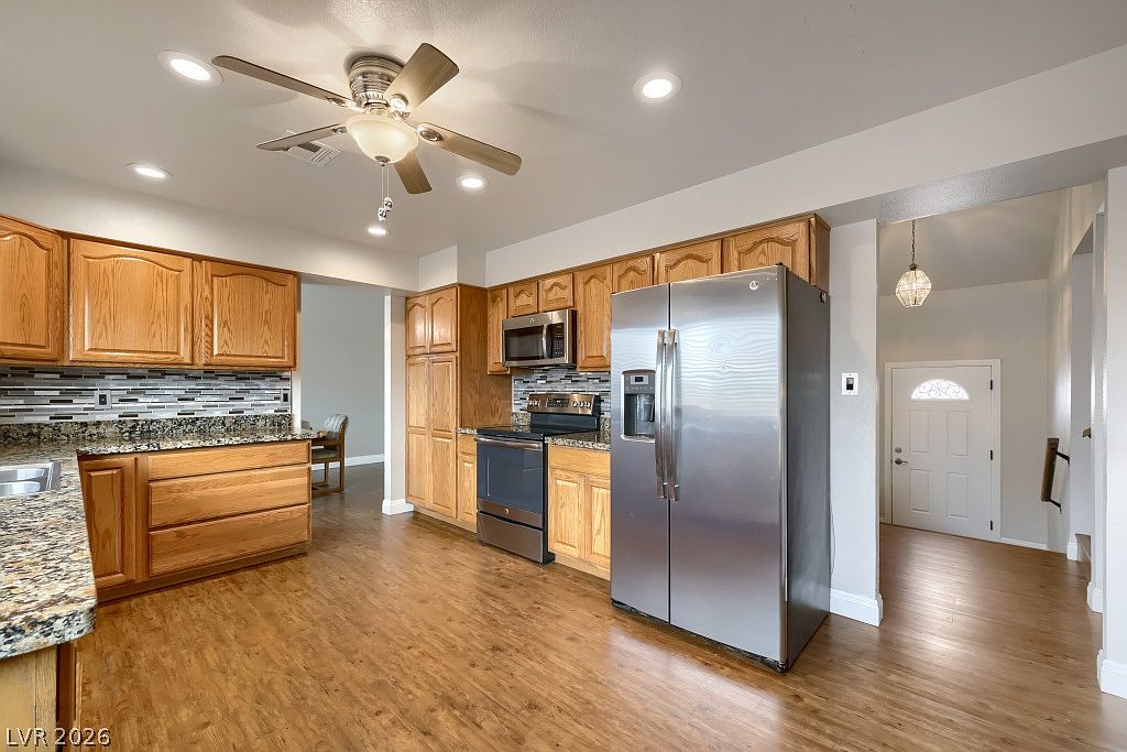 4160 Chela Ct — photo 3